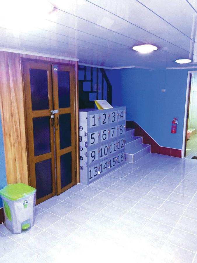 Htinn Yue Tann Hostel Rangoon Buitenkant foto