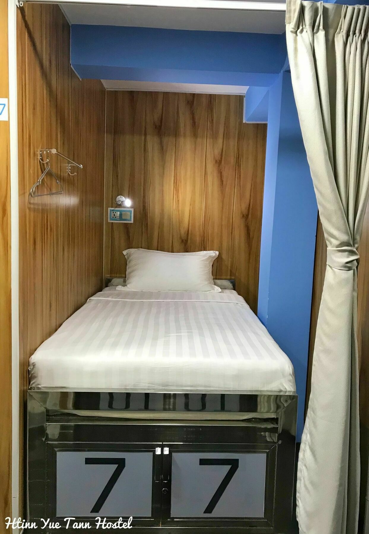 Htinn Yue Tann Hostel Rangoon Buitenkant foto
